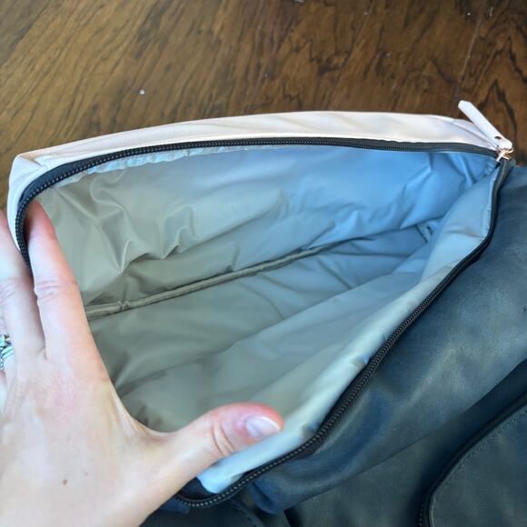 Petunia Pickle Bottom Pivot Pack in Indigo Blush Diaper Bag - Picture 6 of 16